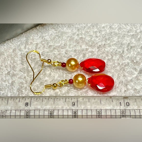 Yellow pearl and Red crystal drop Earrings - Picture 7 of 9